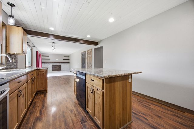 1426 23rd Street S, Fargo, ND 58103