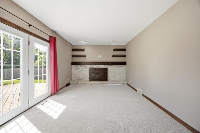 1426 23rd Street S, Fargo, ND 58103