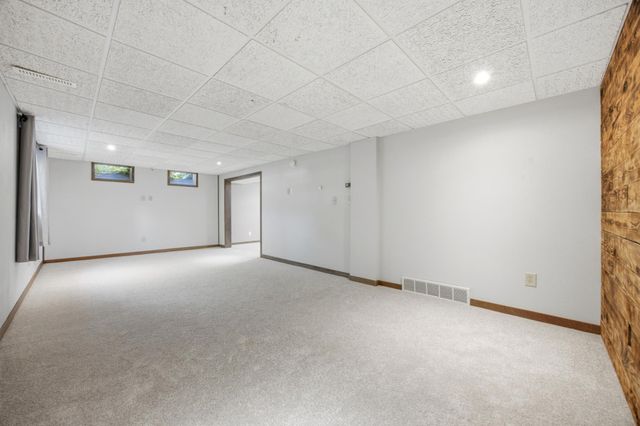 1426 23rd Street S, Fargo, ND 58103