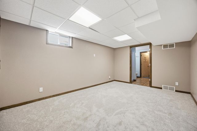 1426 23rd Street S, Fargo, ND 58103