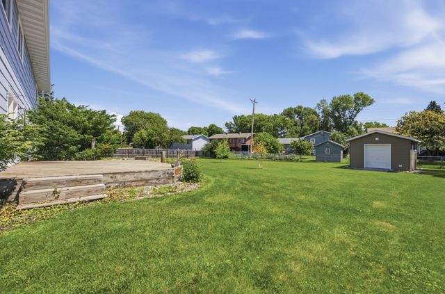 1426 23rd Street S, Fargo, ND 58103