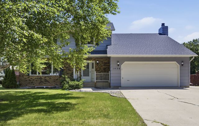 1426 23rd Street S, Fargo, ND 58103