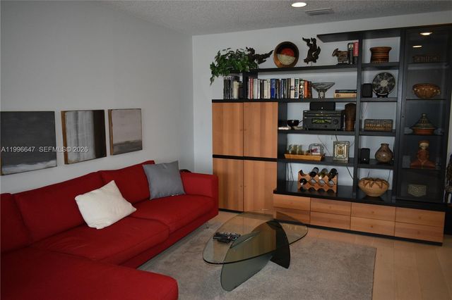 71 Eastgate Drive D, Boynton Beach, FL 33436
