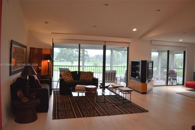 71 Eastgate Drive D, Boynton Beach, FL 33436