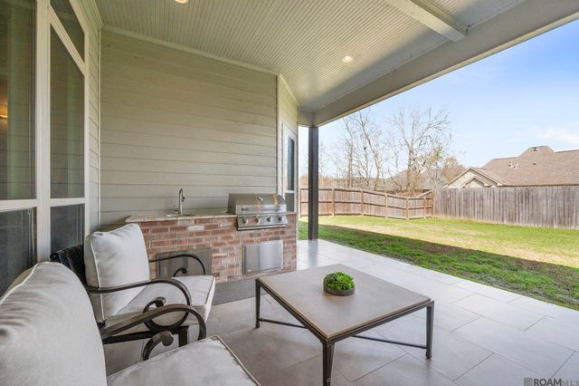 37520 Cypress Hollow Ave, Prairieville, LA 70737