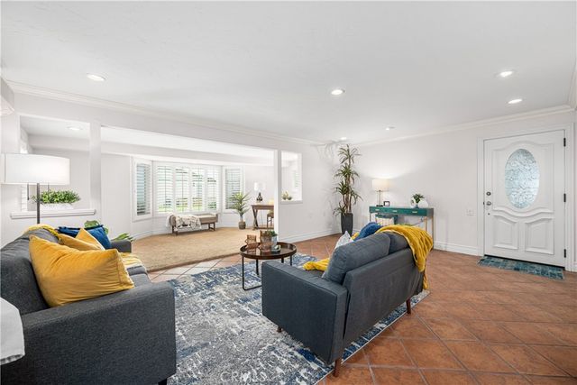 1920 McKinney Way 17A, Seal Beach, CA 90740