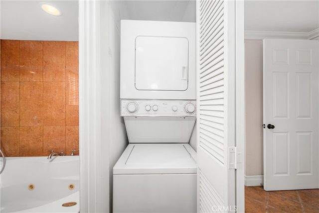 1920 McKinney Way 17A, Seal Beach, CA 90740