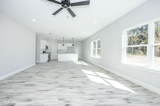 700 Peach Street, Ocean Springs, MS 39564