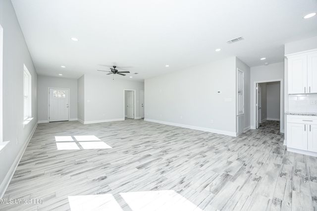 700 Peach Street, Ocean Springs, MS 39564