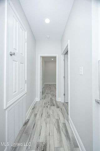 700 Peach Street, Ocean Springs, MS 39564