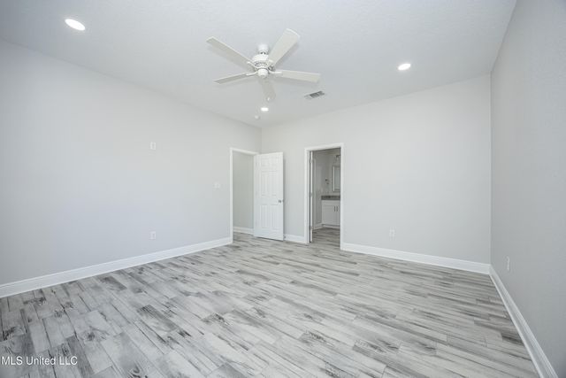 700 Peach Street, Ocean Springs, MS 39564