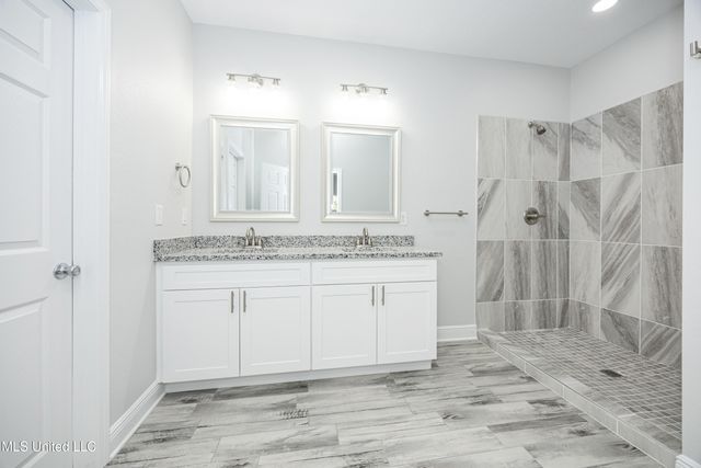 700 Peach Street, Ocean Springs, MS 39564