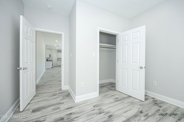 700 Peach Street, Ocean Springs, MS 39564