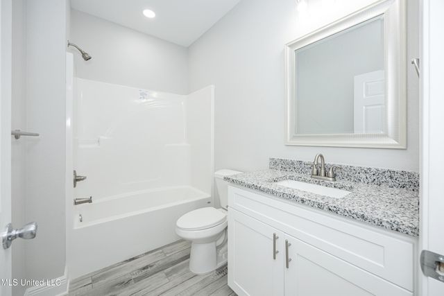 700 Peach Street, Ocean Springs, MS 39564