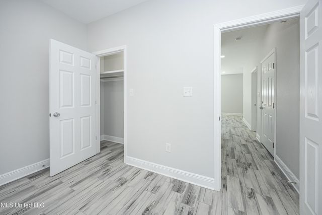 700 Peach Street, Ocean Springs, MS 39564