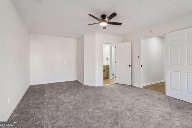 135 Willow Lake Lane, Sharpsburg, GA 30277