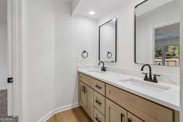 135 Willow Lake Lane, Sharpsburg, GA 30277