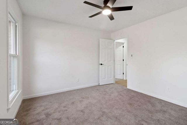 135 Willow Lake Lane, Sharpsburg, GA 30277