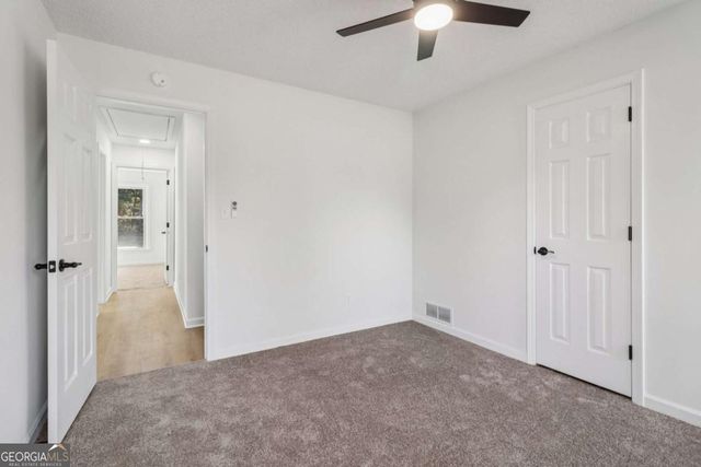 135 Willow Lake Lane, Sharpsburg, GA 30277