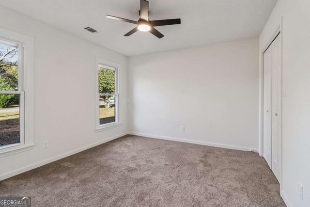 135 Willow Lake Lane, Sharpsburg, GA 30277