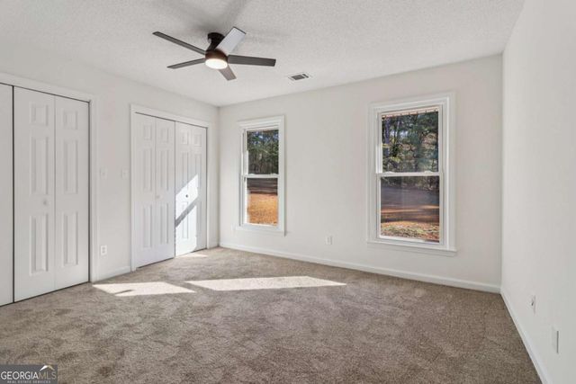 135 Willow Lake Lane, Sharpsburg, GA 30277