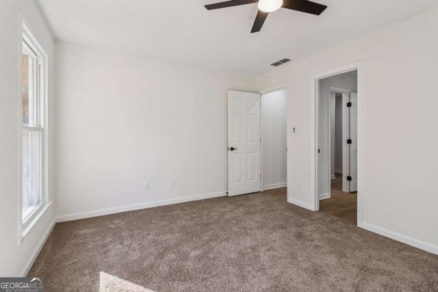 135 Willow Lake Lane, Sharpsburg, GA 30277