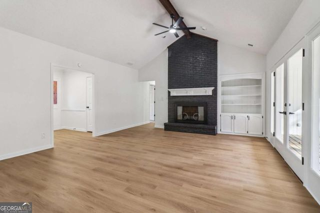 135 Willow Lake Lane, Sharpsburg, GA 30277