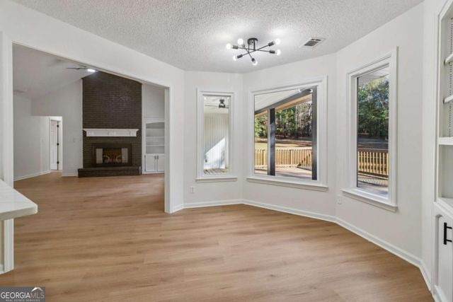 135 Willow Lake Lane, Sharpsburg, GA 30277