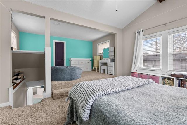 509 SW 15TH Street, Blue Springs, MO 64015