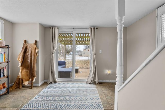 509 SW 15TH Street, Blue Springs, MO 64015