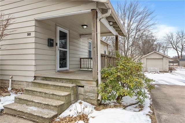 509 SW 15TH Street, Blue Springs, MO 64015