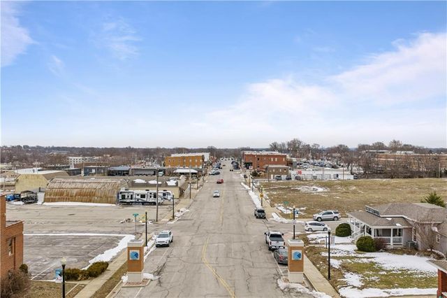 509 SW 15TH Street, Blue Springs, MO 64015