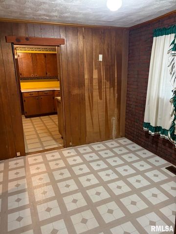 1606 & 1608 W Faust Street, Marion, IL 62959