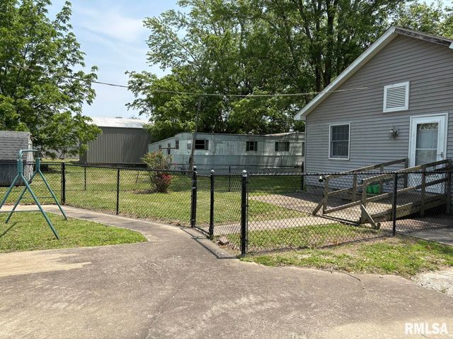 1606 & 1608 W Faust Street, Marion, IL 62959