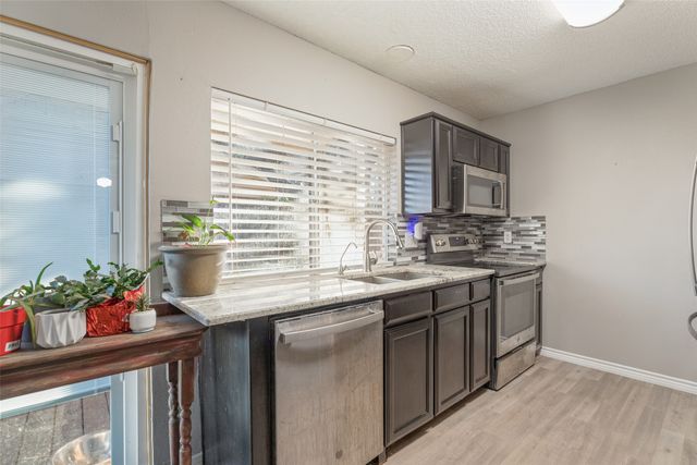 5305 Countess Court, Lake Dallas, TX 75065