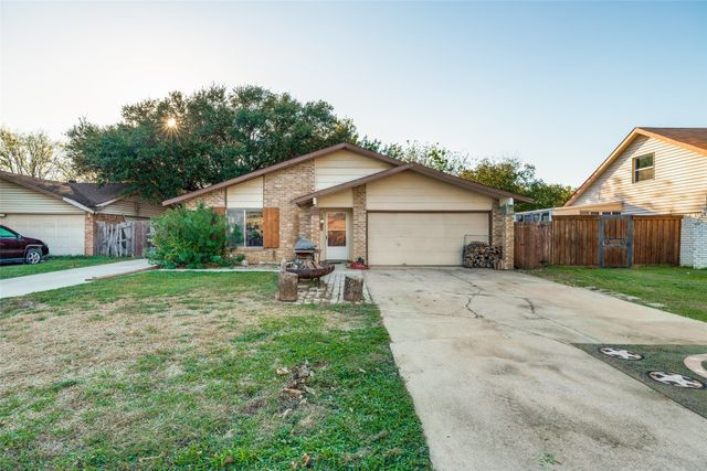 5305 Countess Court, Lake Dallas, TX 75065