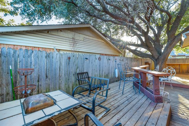 5305 Countess Court, Lake Dallas, TX 75065