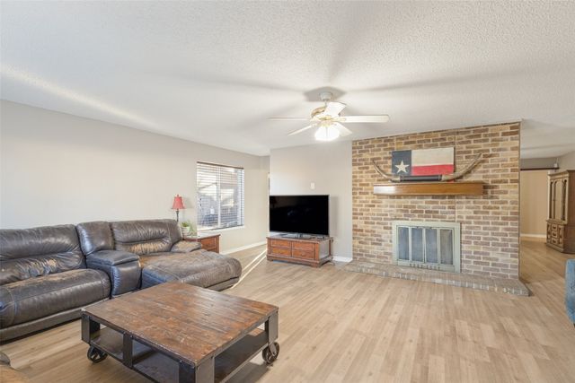 5305 Countess Court, Lake Dallas, TX 75065
