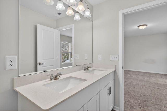2128 Houston Bnd, Lebanon, TN 37087