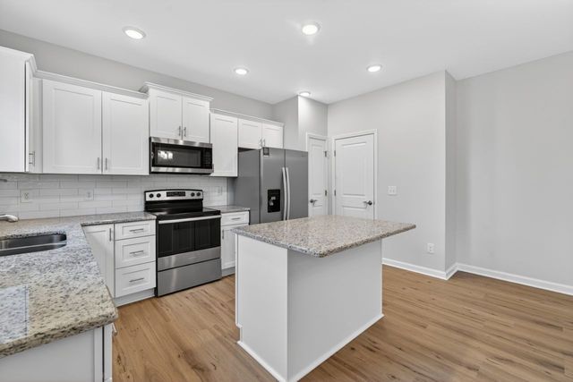 2128 Houston Bnd, Lebanon, TN 37087