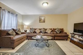 26387 N Alden Street N, Madison Heights, MI 48071