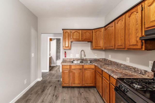 3244 E 5th Avenue, Columbus, OH 43219