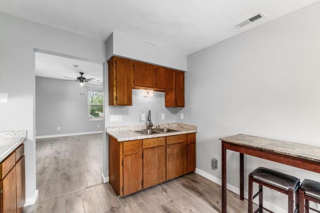 3244 E 5th Avenue, Columbus, OH 43219