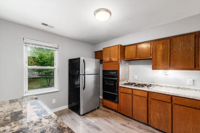 3244 E 5th Avenue, Columbus, OH 43219