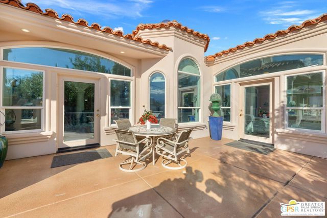 18 Cahuilla Hills Drive, Palm Springs, CA 92264