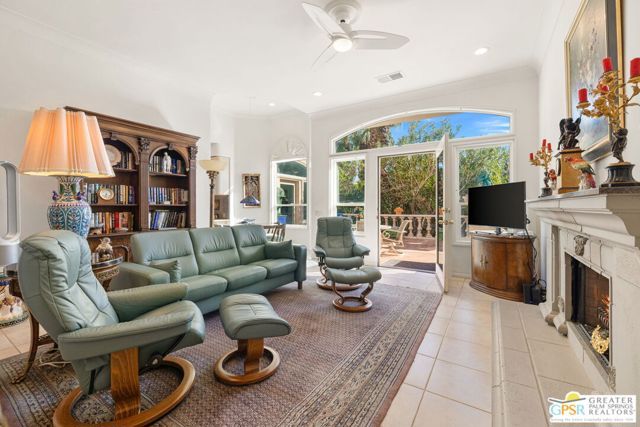 18 Cahuilla Hills Drive, Palm Springs, CA 92264