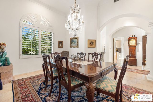 18 Cahuilla Hills Drive, Palm Springs, CA 92264