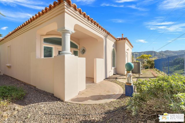 18 Cahuilla Hills Drive, Palm Springs, CA 92264