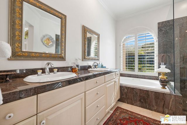 18 Cahuilla Hills Drive, Palm Springs, CA 92264