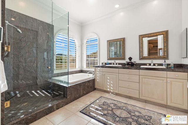 18 Cahuilla Hills Drive, Palm Springs, CA 92264